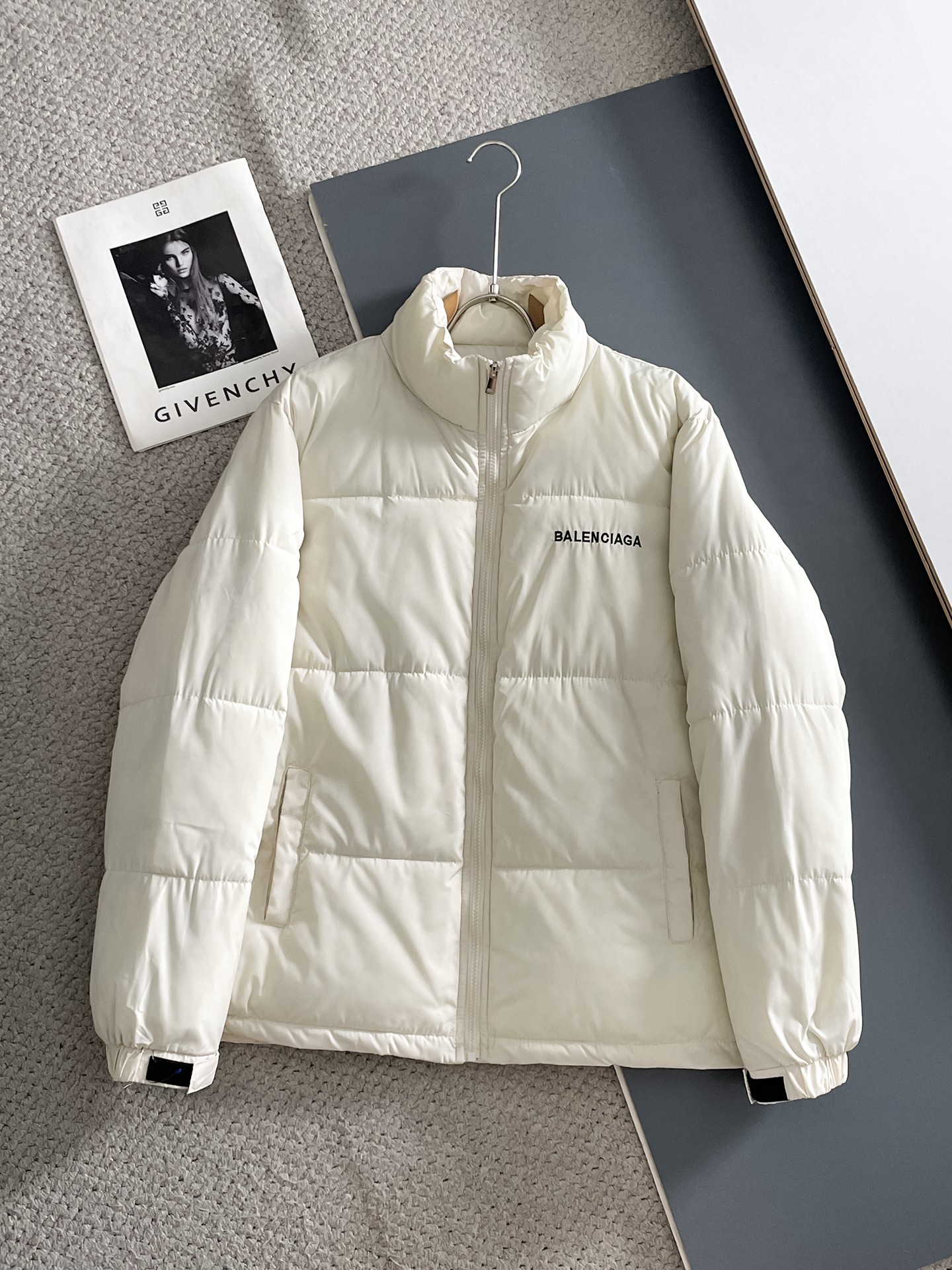 秋冬暖かい服 バレンシアガ 綿入れ ジャケット アウター