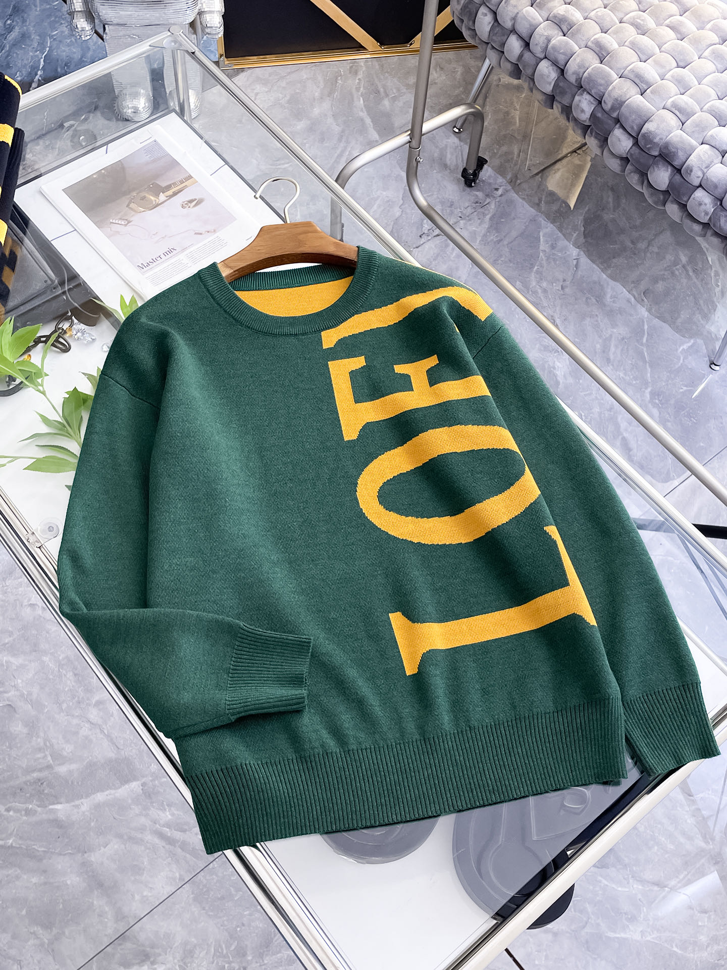 人気のベストセラー製品 暖かい服ロエベ メリハリ トップス 恋人