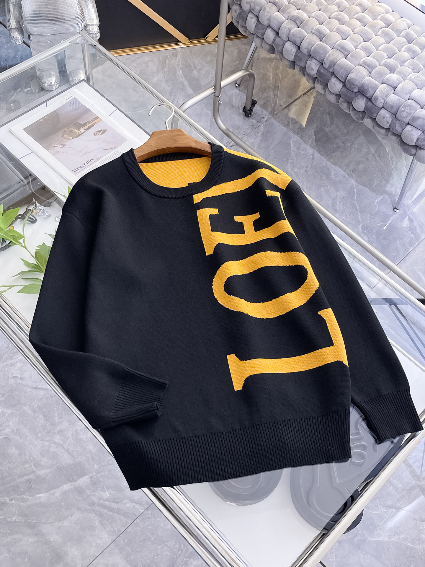 人気のベストセラー製品 暖かい服ロエベ メリハリ トップス 恋人