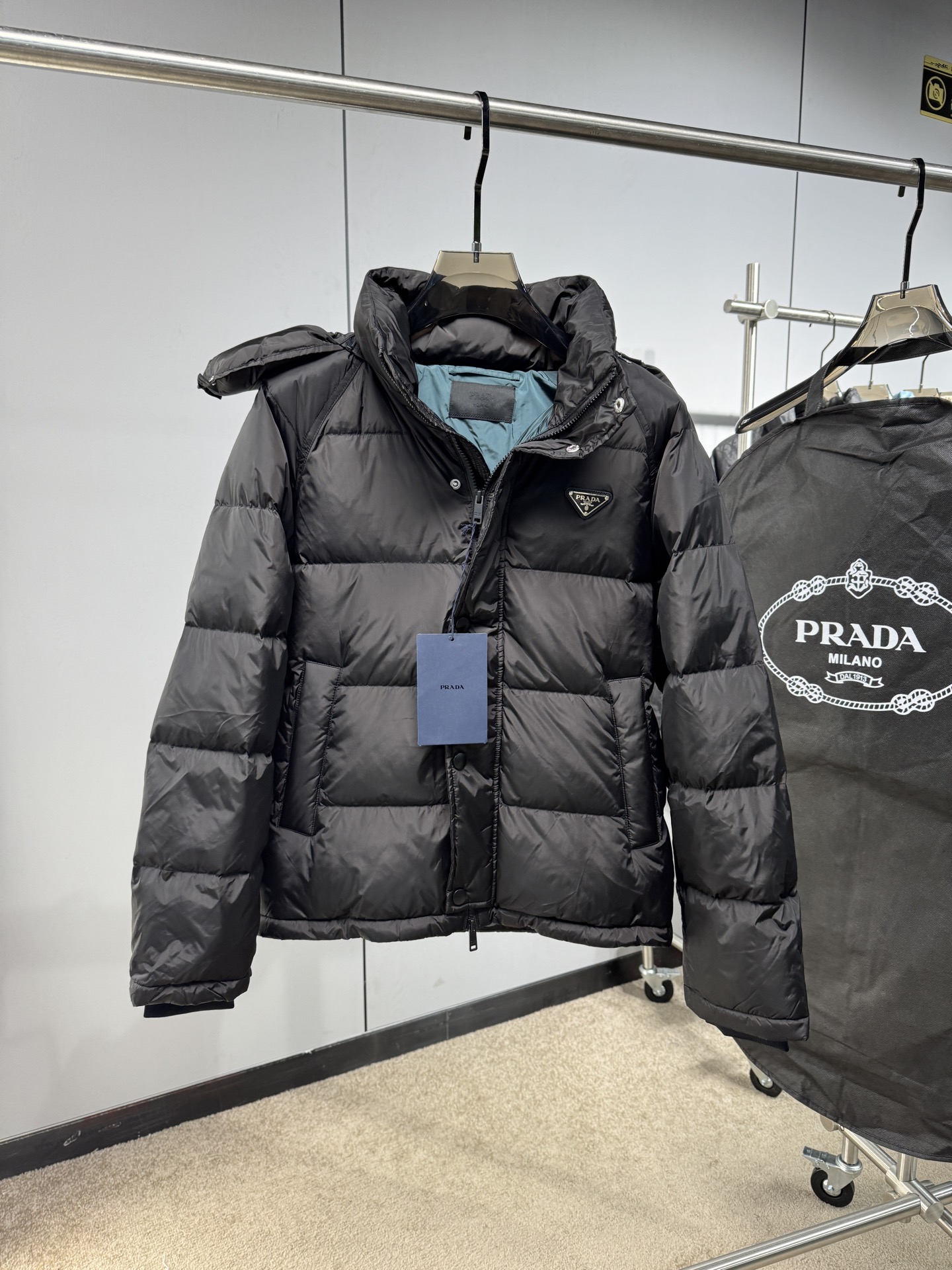 25秋冬新しいデザイン 服 プラダ ダウンジャケット メンズ
