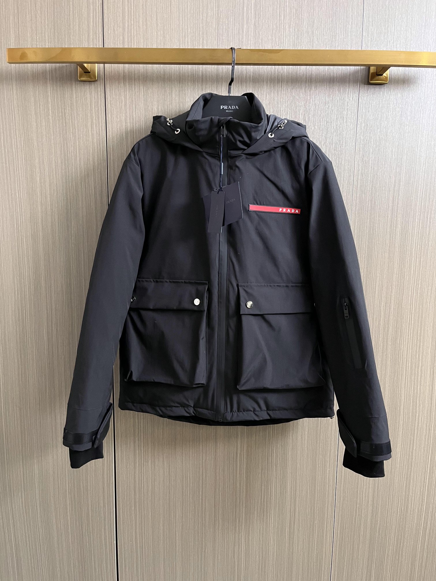 秋冬暖かい服 プラダ ダウンジャケット アウター