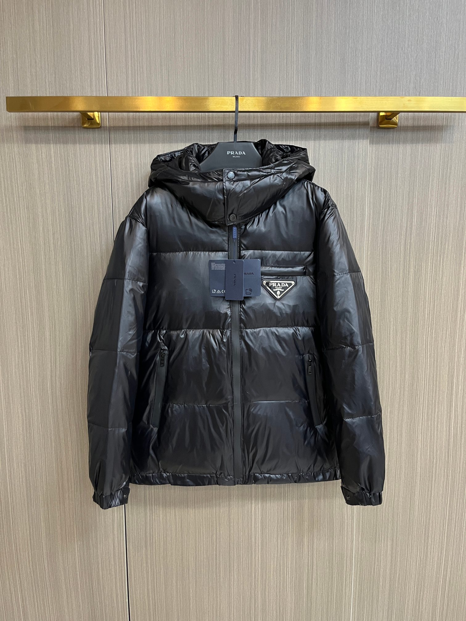 秋冬暖かい服 プラダ 綿入れ ジャケット アウター
