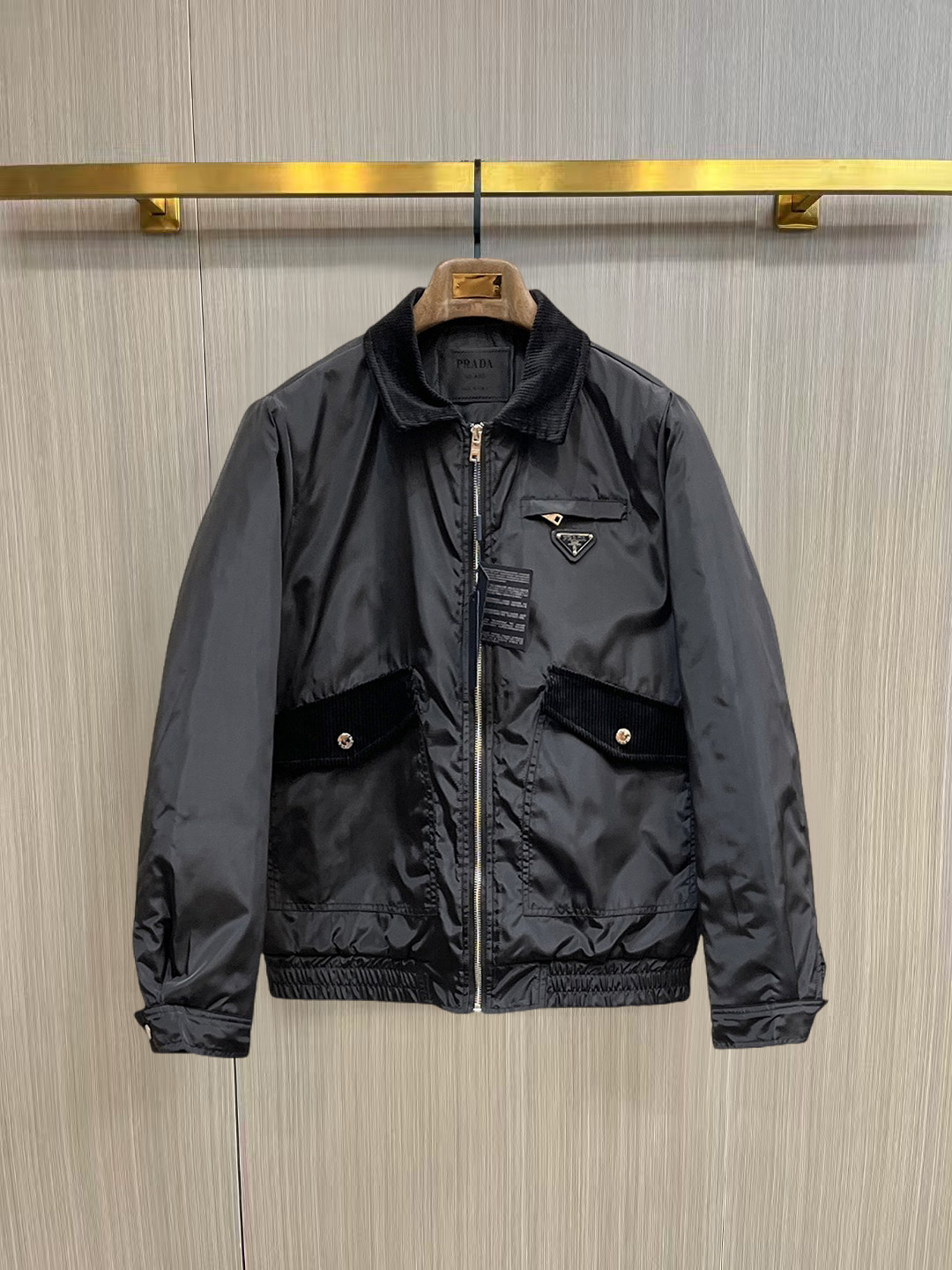 秋冬暖かい服 プラダ 綿入れ ジャケット アウター