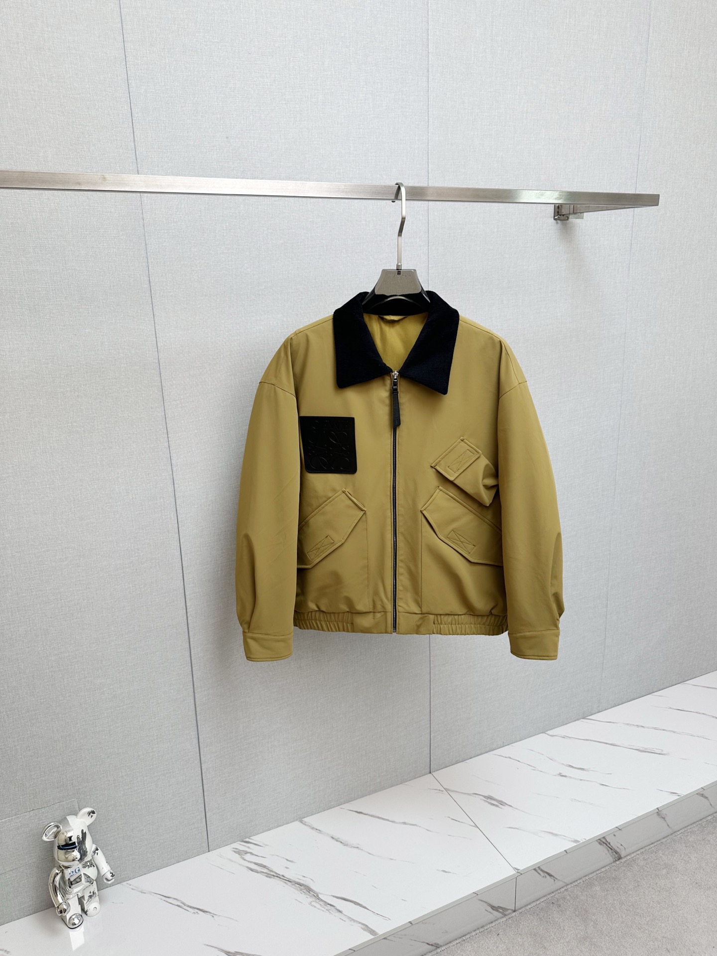 秋冬暖かい服 ロエベ ダウンジャケット アウター