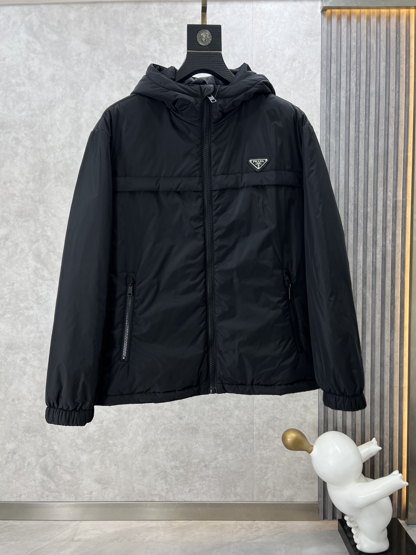 秋冬暖かい服 プラダ ダウンジャケット アウター