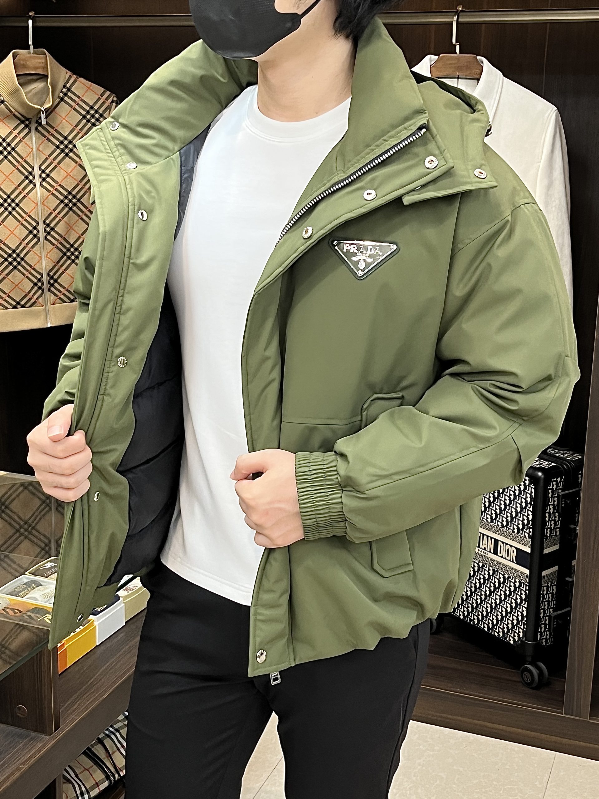 25秋冬新しいデザイン 服 プラダ ダウンジャケット メンズ