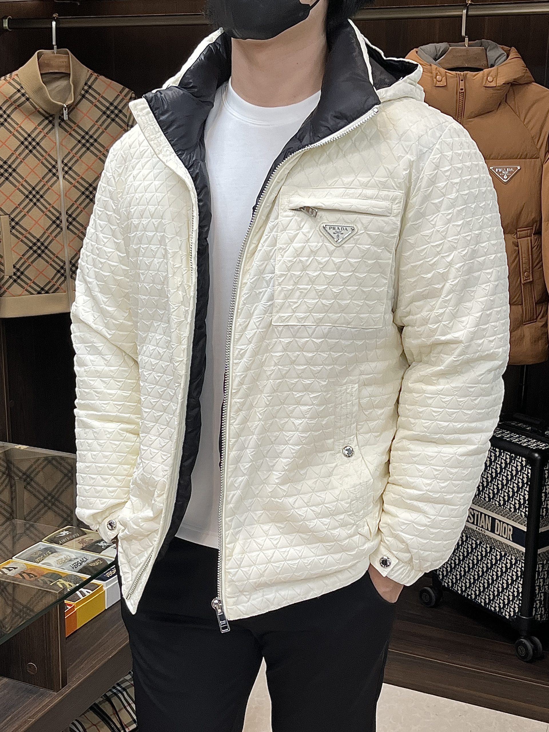 25秋冬新しいデザイン 服 プラダ ダウンジャケット メンズ