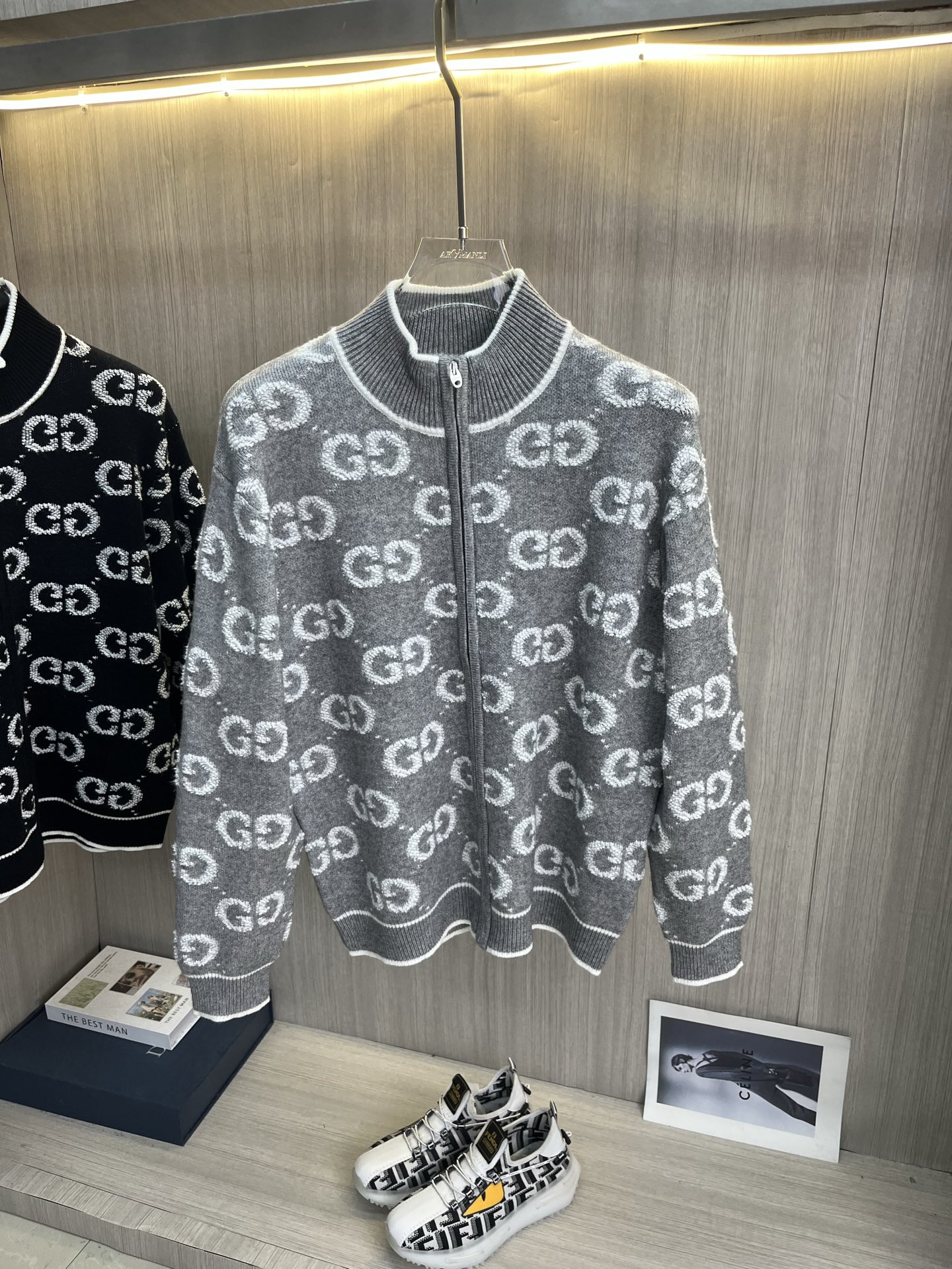 秋冬暖かい服 グッチ トップス/アウター