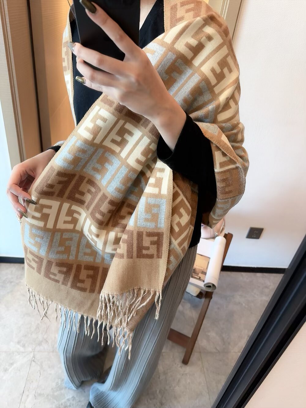 2025秋冬muffler フェンディ マフラー 防寒 大判 ストール