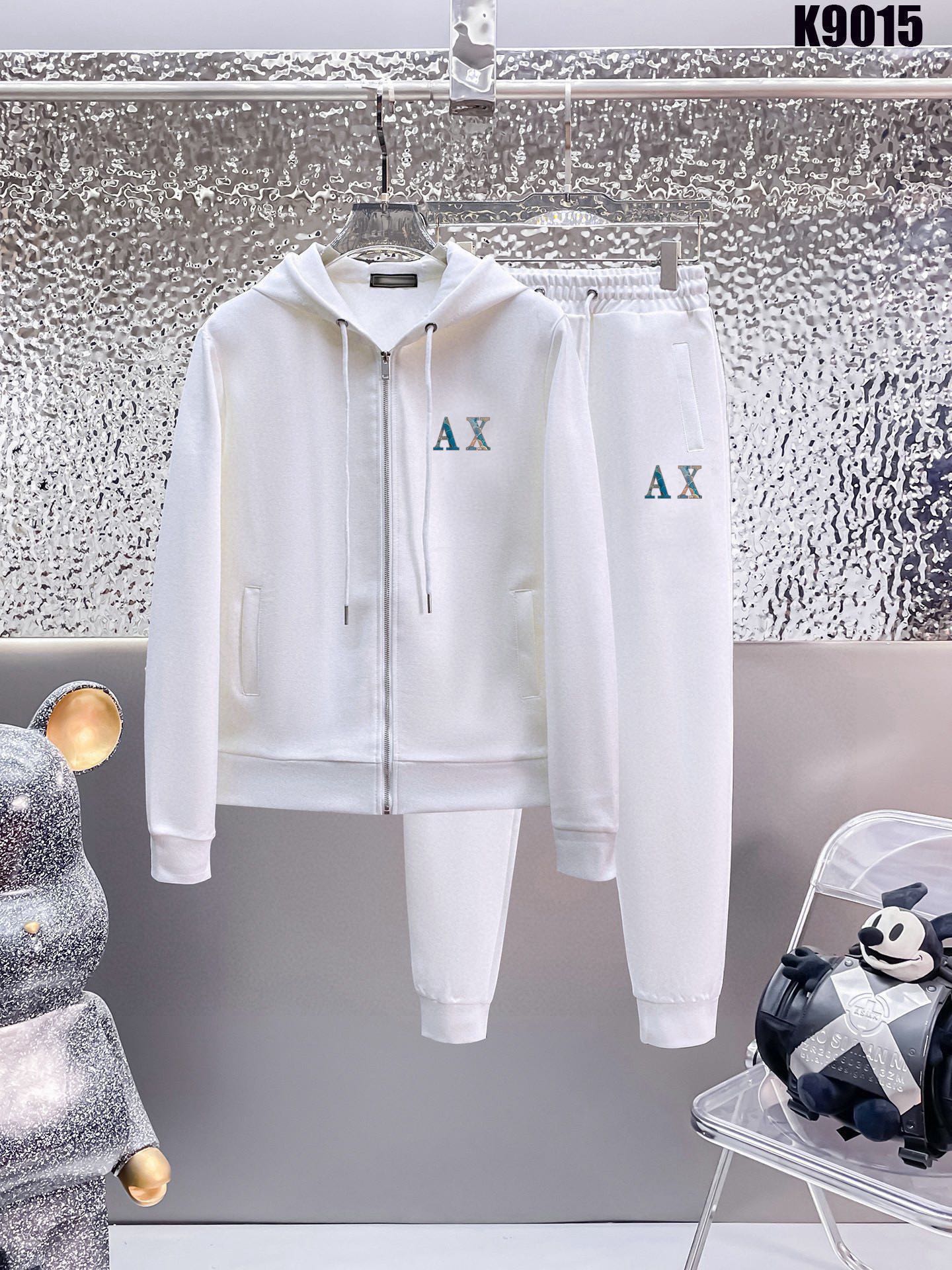 秋冬服 人気商品入荷 アルマーニ 上下服 セットアップ  メンズ