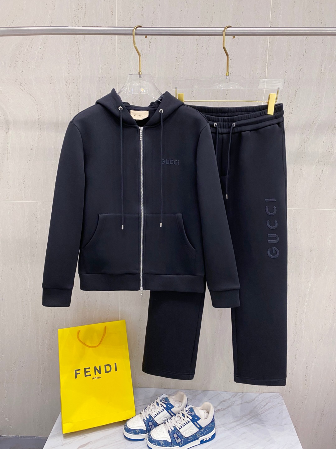 秋冬服 人気商品入荷 グッチ 上下服 セットアップ  メンズ
