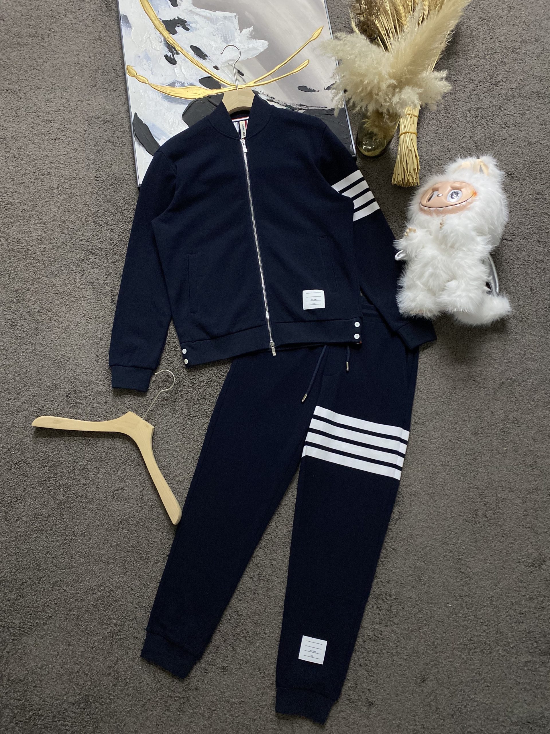 秋冬服 人気商品入荷 トムブラウン 上下服 セットアップ? メンズ