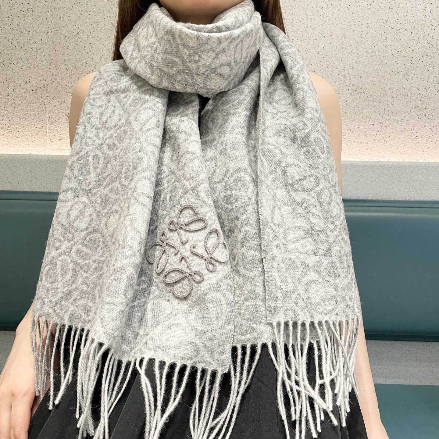2025秋冬muffler ロエベ マフラー 防寒 大判 ストール