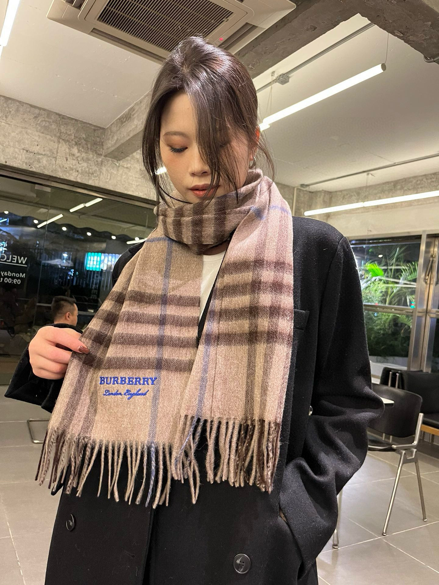 2025秋冬muffler バーバリー マフラー 防寒 大判 ストール