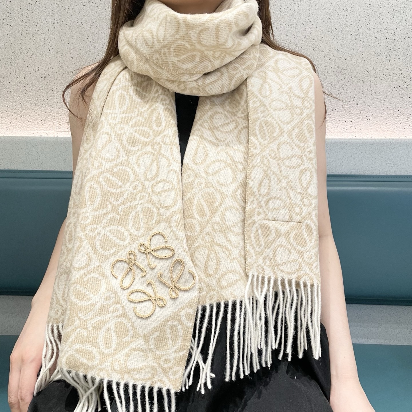 2025秋冬muffler ロエベ マフラー 防寒 大判 ストール