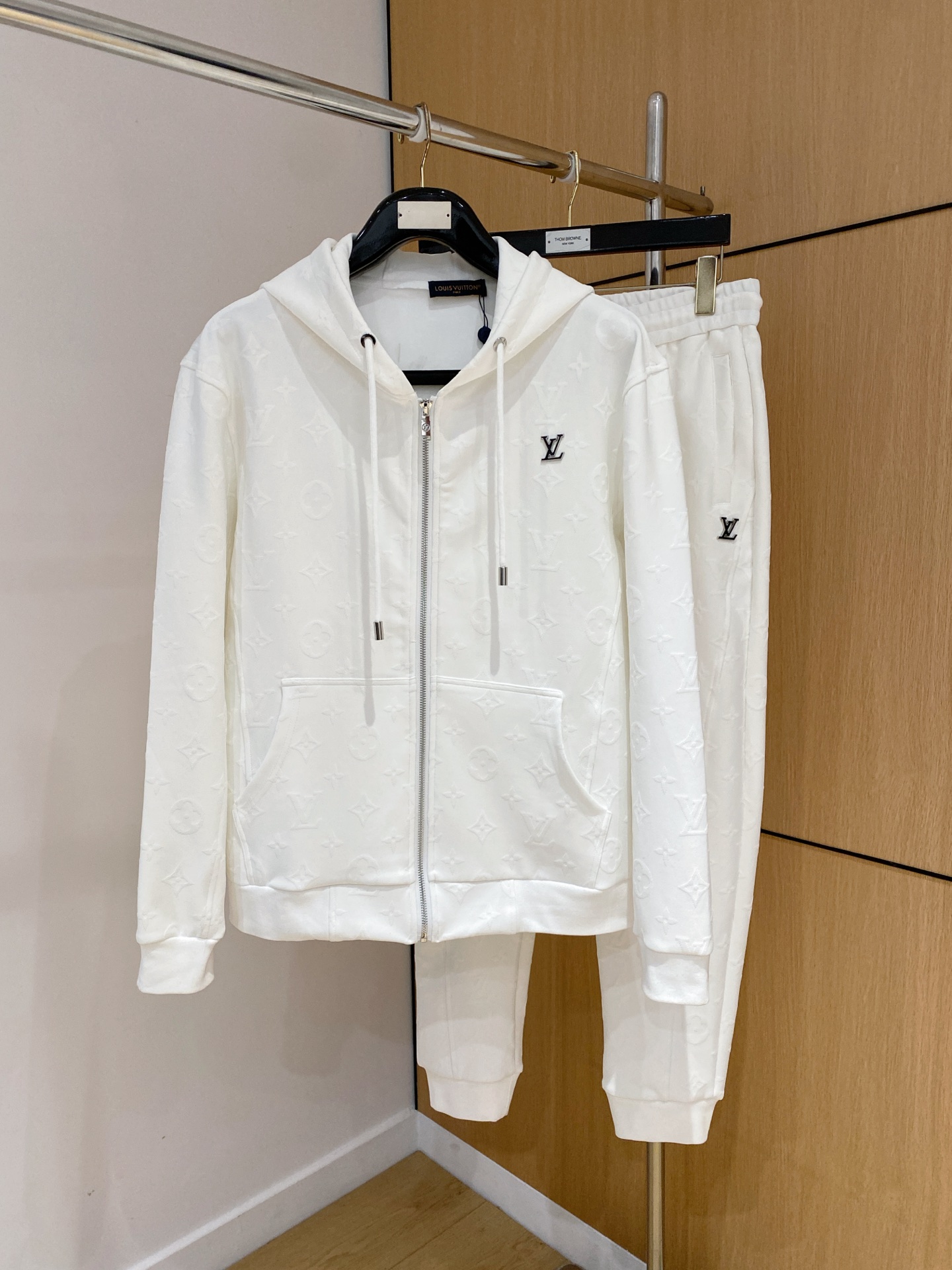 秋冬服 人気商品入荷 ルイヴィトン 上下服 セットアップ メンズ