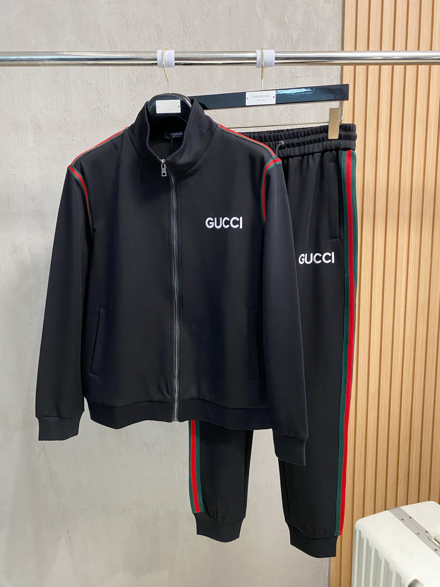 秋冬服 人気商品入荷 グッチ 上下服 セットアップ  メンズ