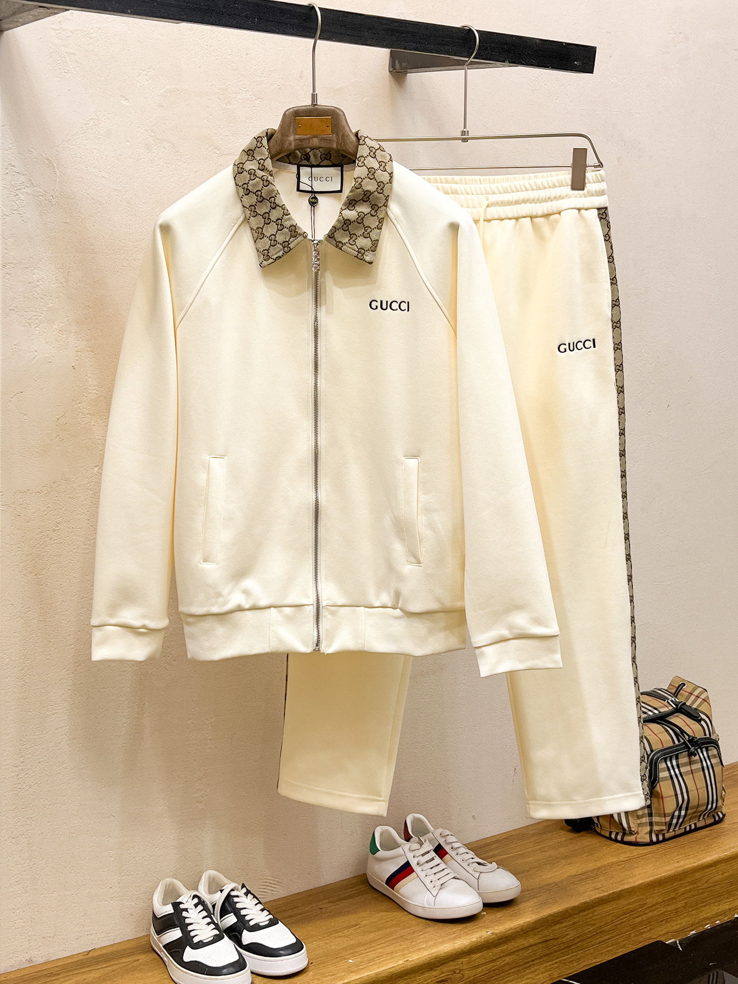 秋冬服 人気商品入荷 グッチ 上下服 セットアップ  メンズ