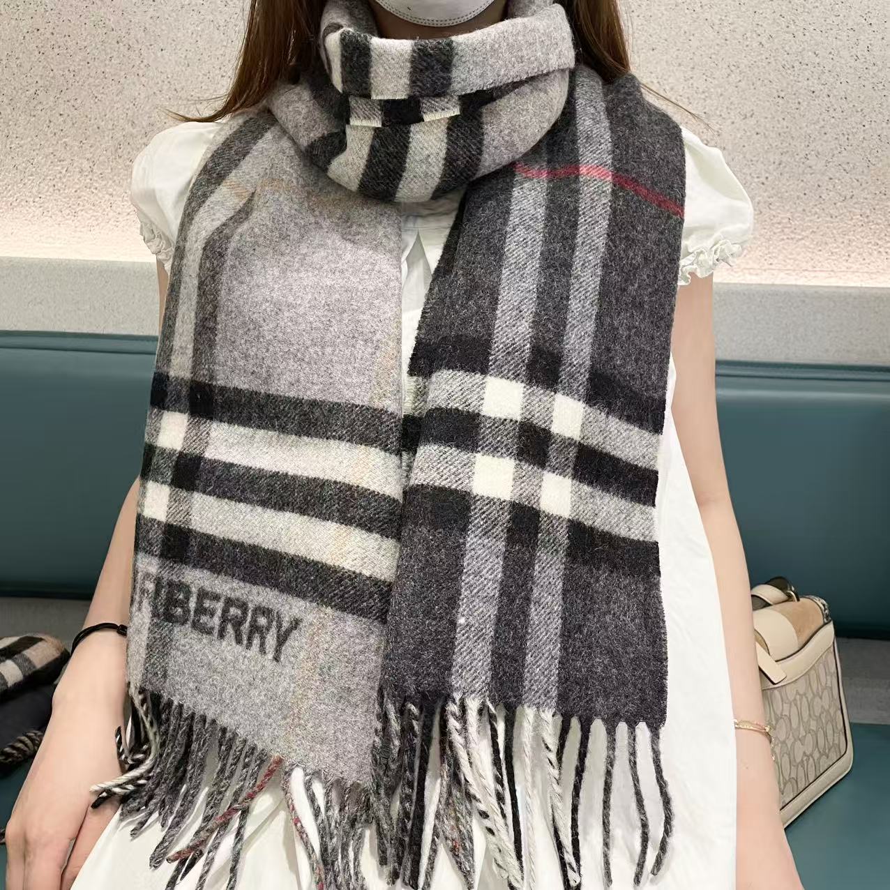 2025秋冬muffler バーバリー マフラー 防寒 大判 ストール
