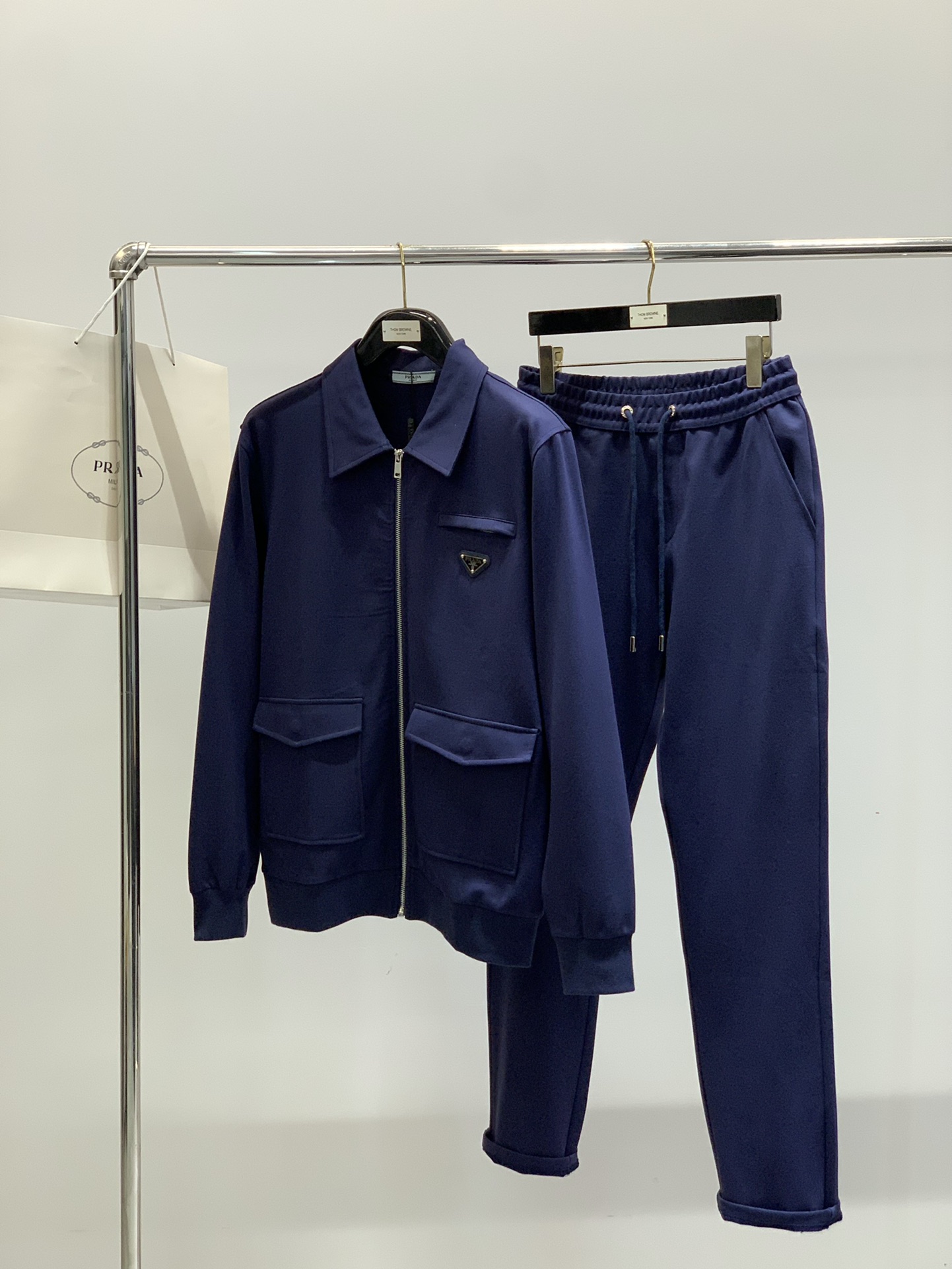 秋冬服 人気ランキング プラダ 上下服 セットアップ メンズ