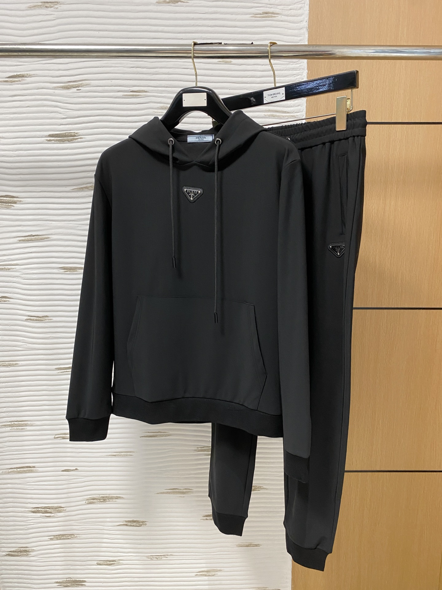 秋冬服 人気ランキング プラダ 上下服 セットアップ  メンズ