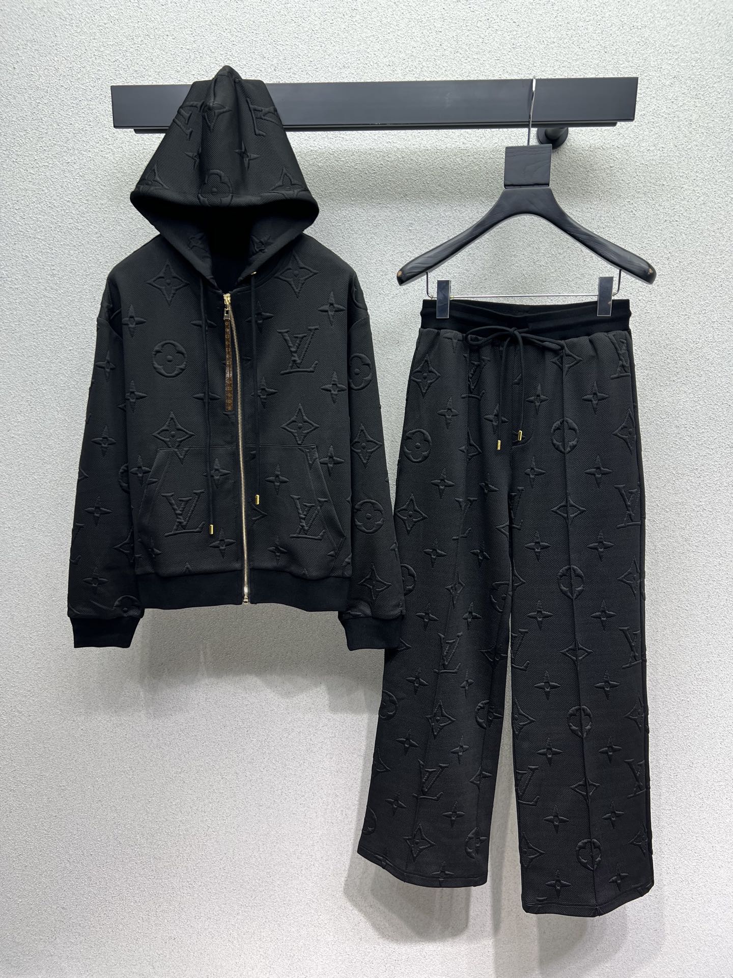 秋冬服 人気商品入荷 ルイヴィトン 上下服 セットアップ? レディース