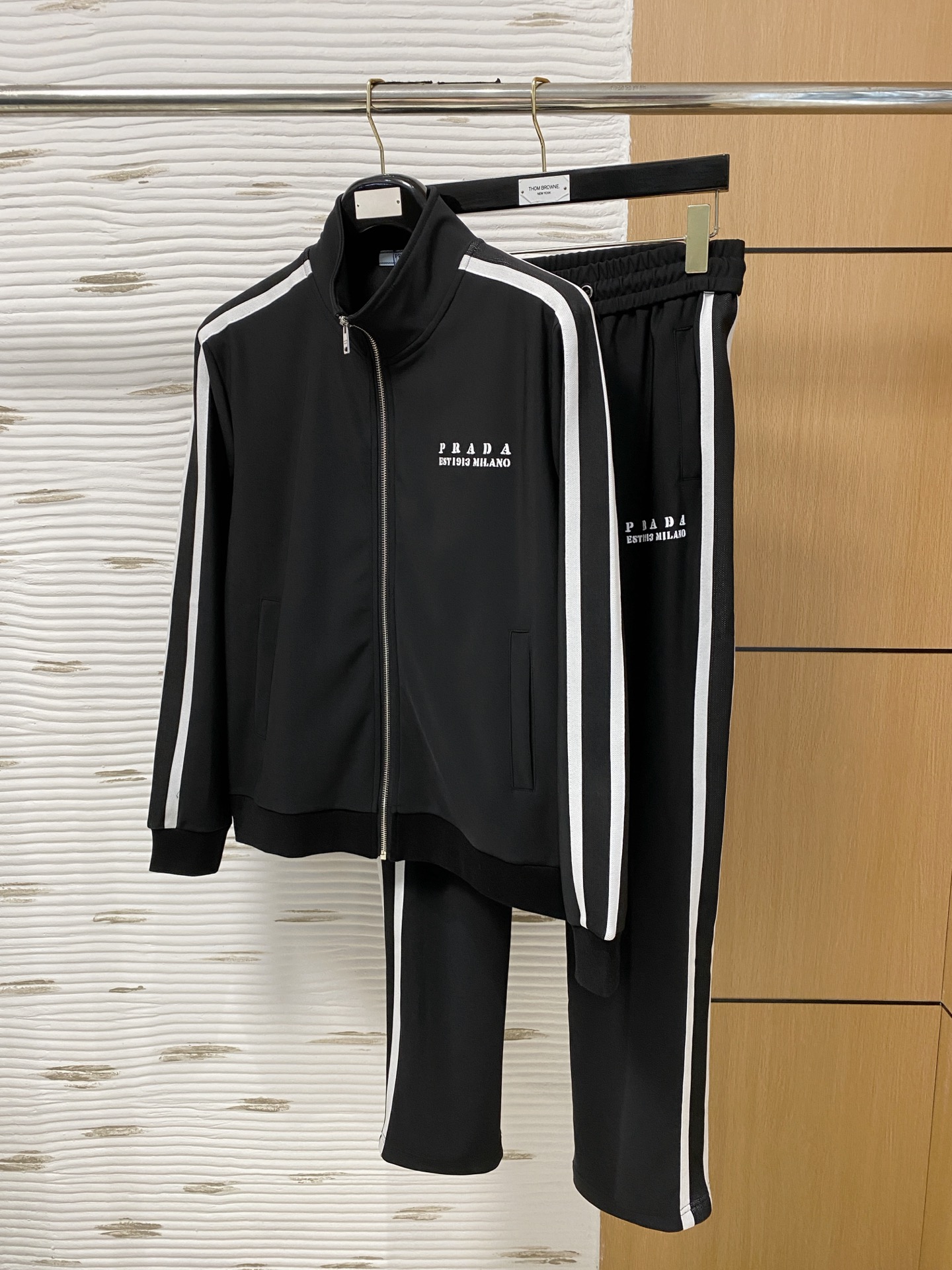秋冬服 人気ランキング プラダ 上下服 セットアップ メンズ