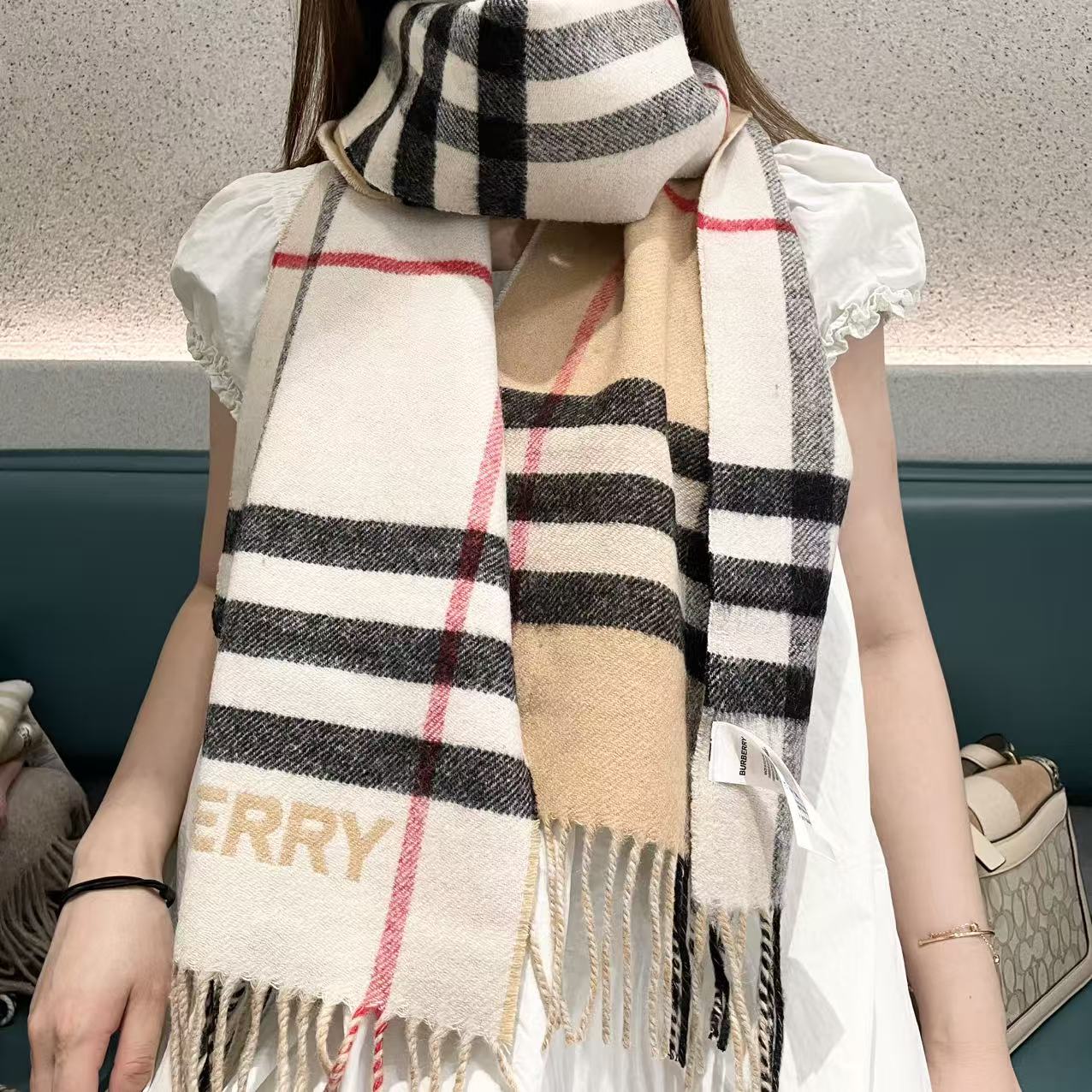 2025秋冬muffler バーバリー マフラー 防寒 大判 ストール