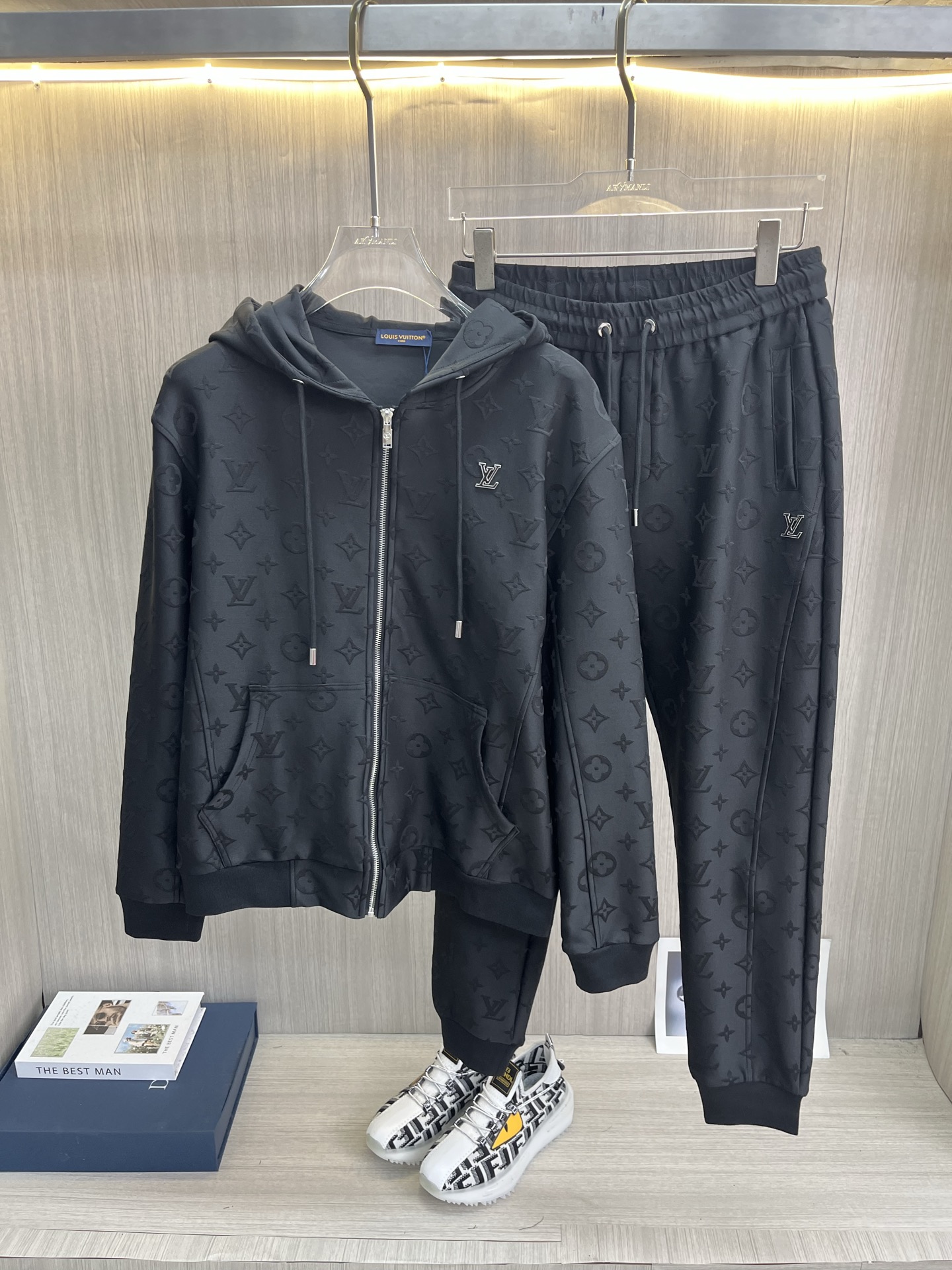 秋冬服 人気商品入荷 ルイヴィトン 上下服 セットアップ メンズ