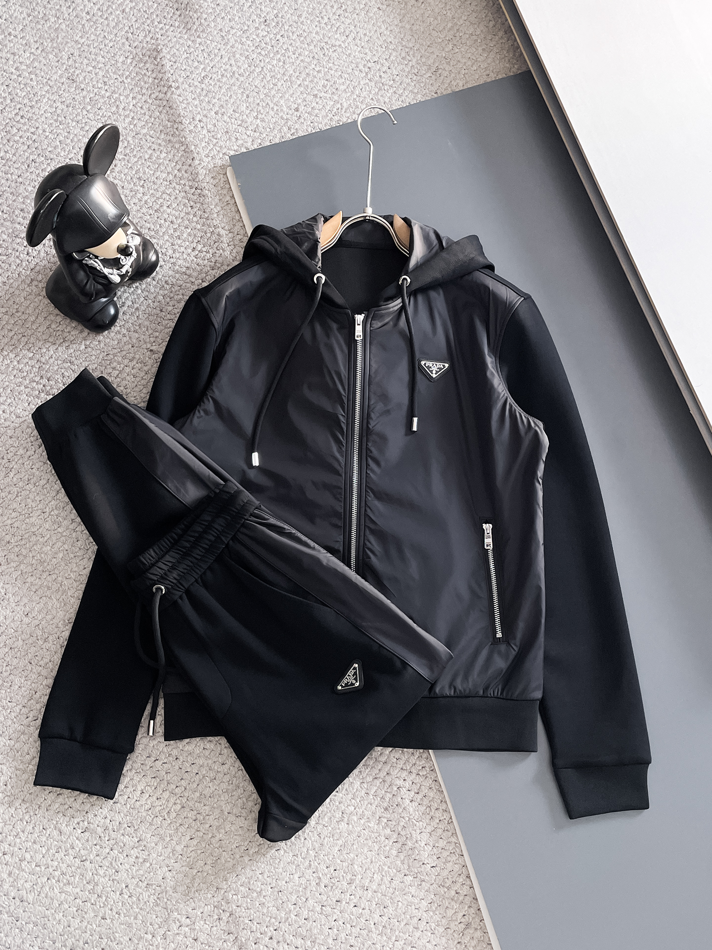 秋冬服 人気ランキング プラダ 上下服 セットアップ メンズ
