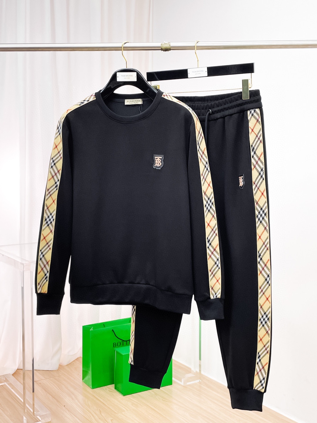 秋冬服 人気商品入荷 クリスチャンディオール 野球 セットアップ  メンズ