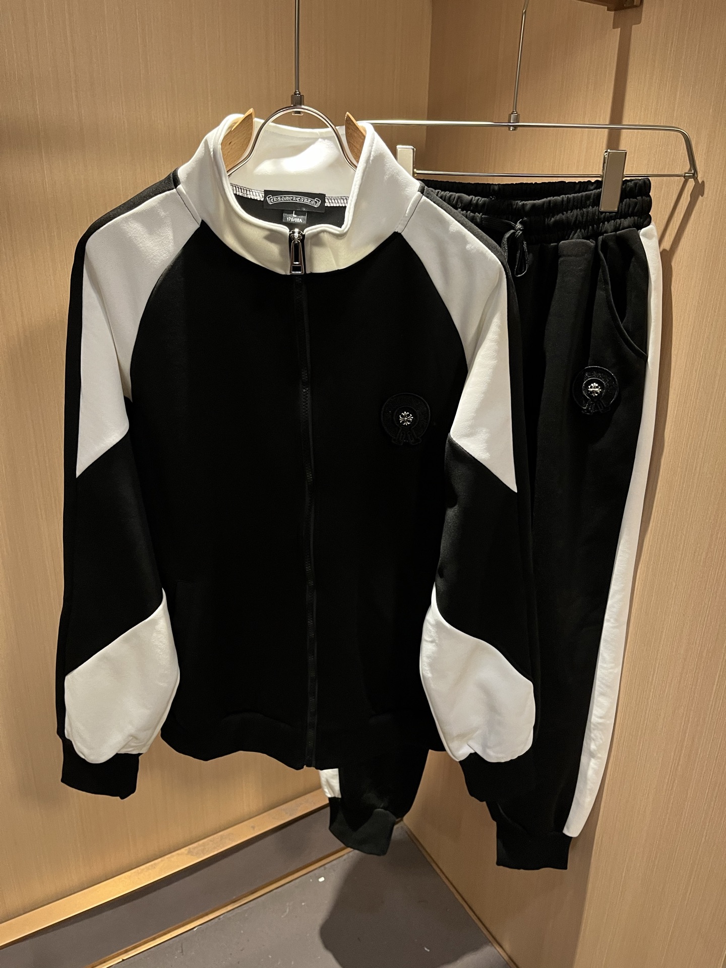 秋冬服 人気商品入荷 クロムハーツ 上下服 セットアップ? 恋人着