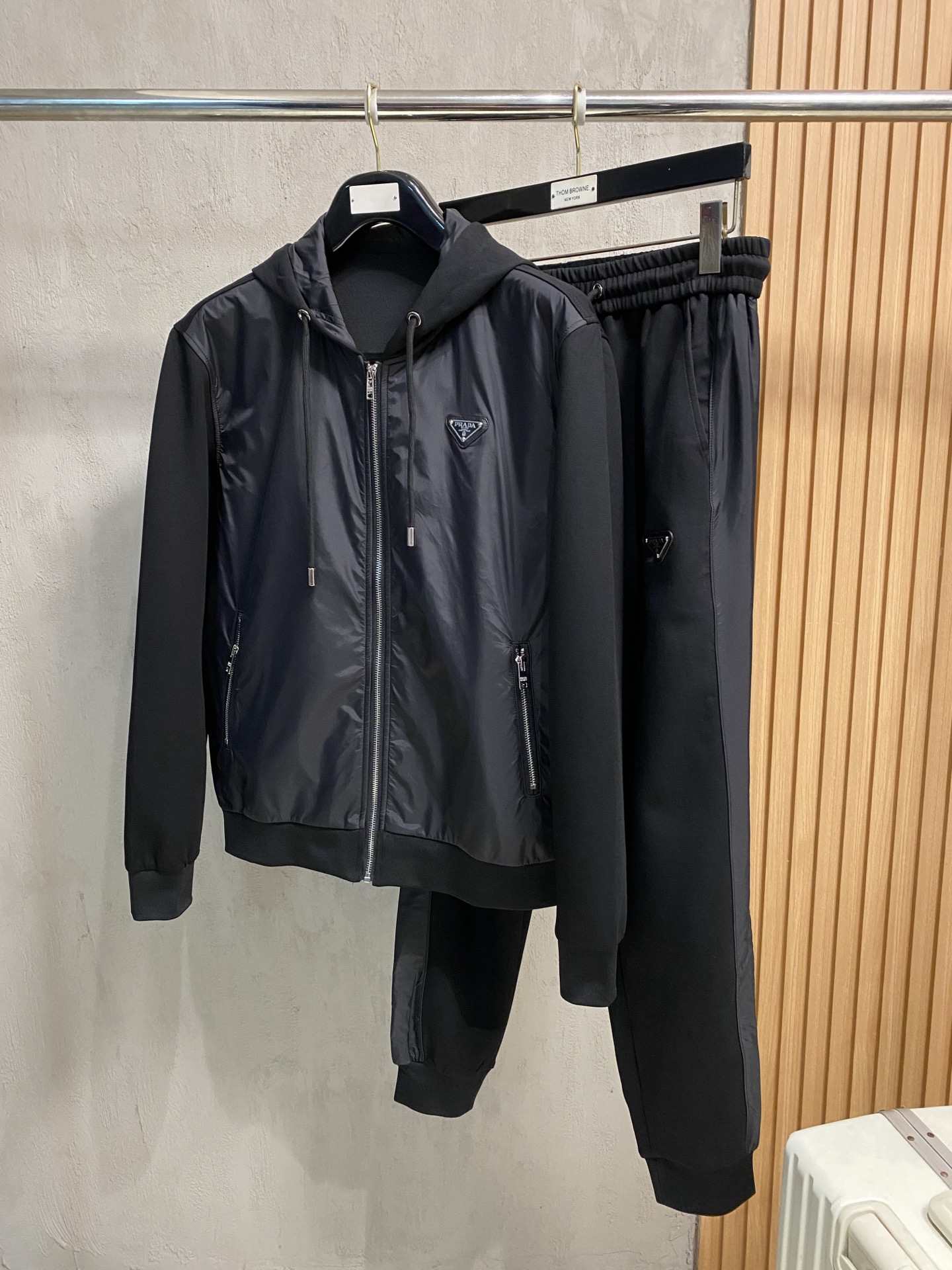 秋冬服 人気ランキング プラダ 上下服 セットアップ メンズ