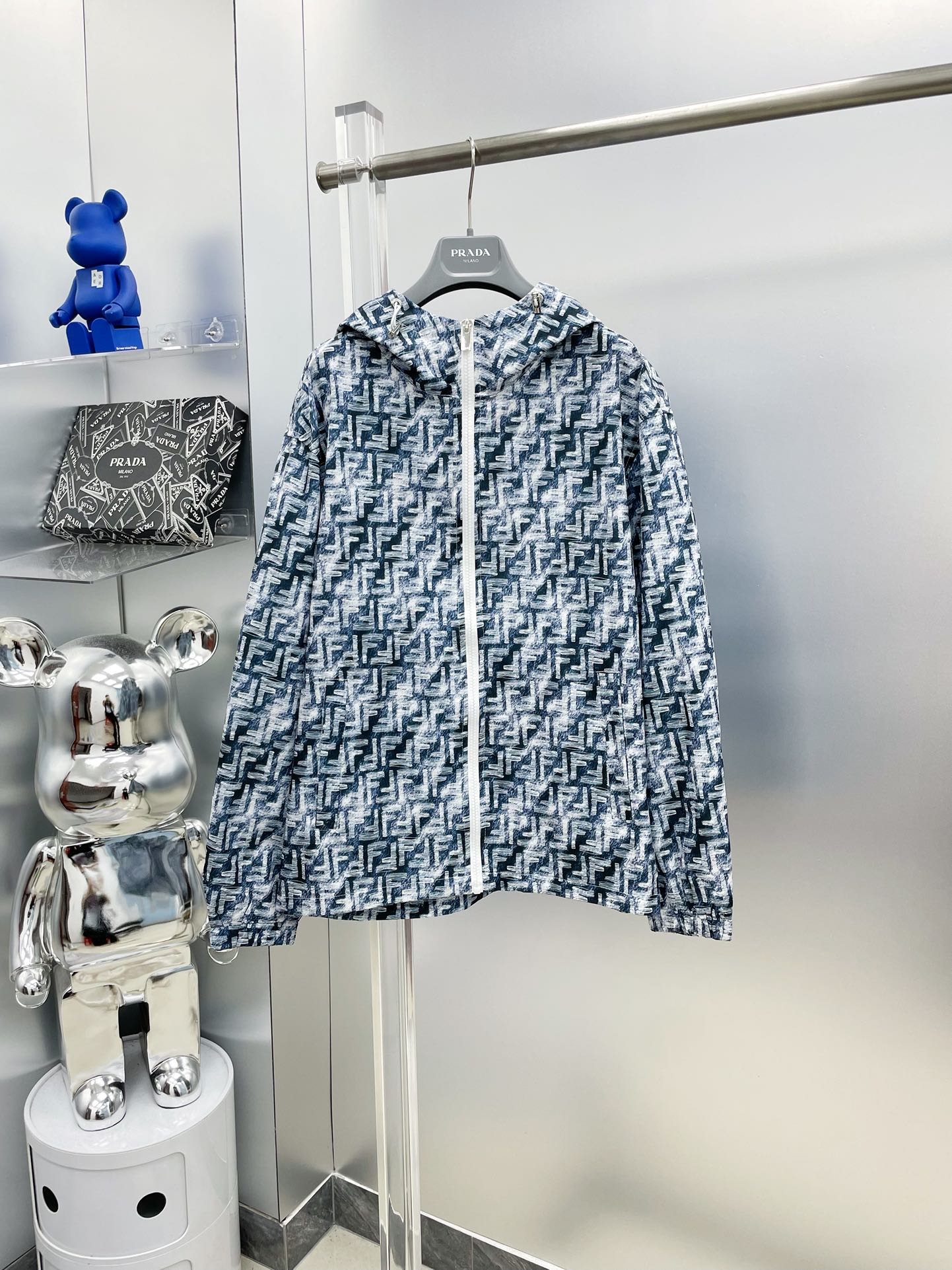 秋冬服 人気商品入荷 フェンディ 上下服 セットアップ? メンズ