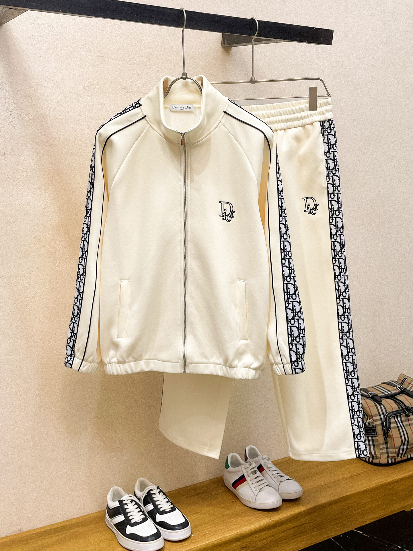 気ランキング第1位 クリスチャンディオール 上下服 セットアップ メンズ