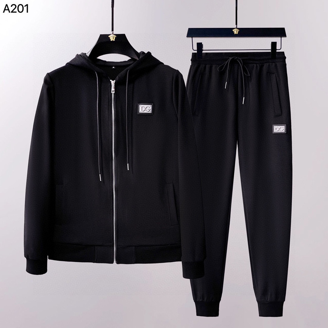 秋冬服 人気商品入荷 ドルチェ&ガッバーナ スウェットセットアップ?  メンズ