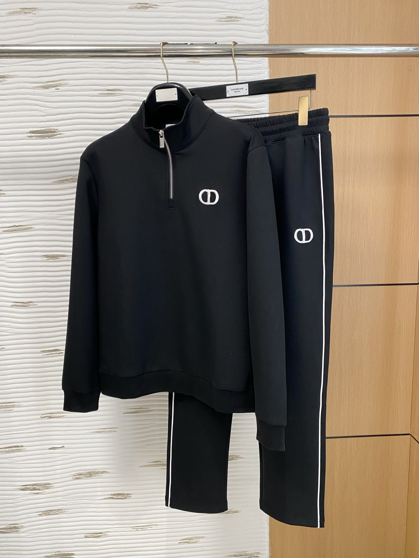 気ランキング第1位 クリスチャンディオール 上下服 セットアップ  メンズ