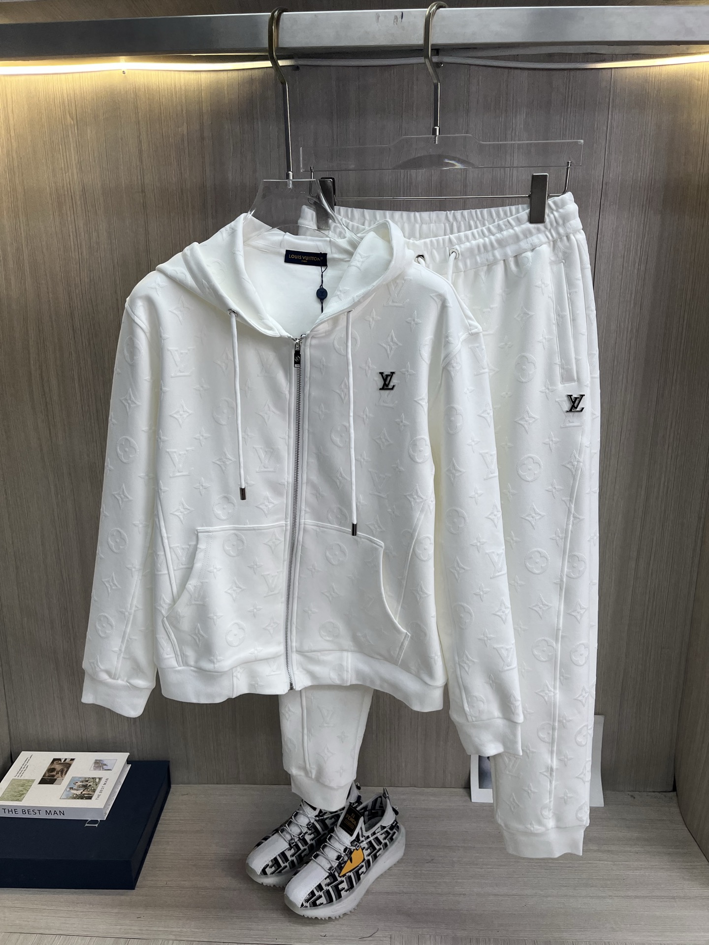 秋冬服 人気商品入荷 ルイヴィトン 上下服 セットアップ  メンズ