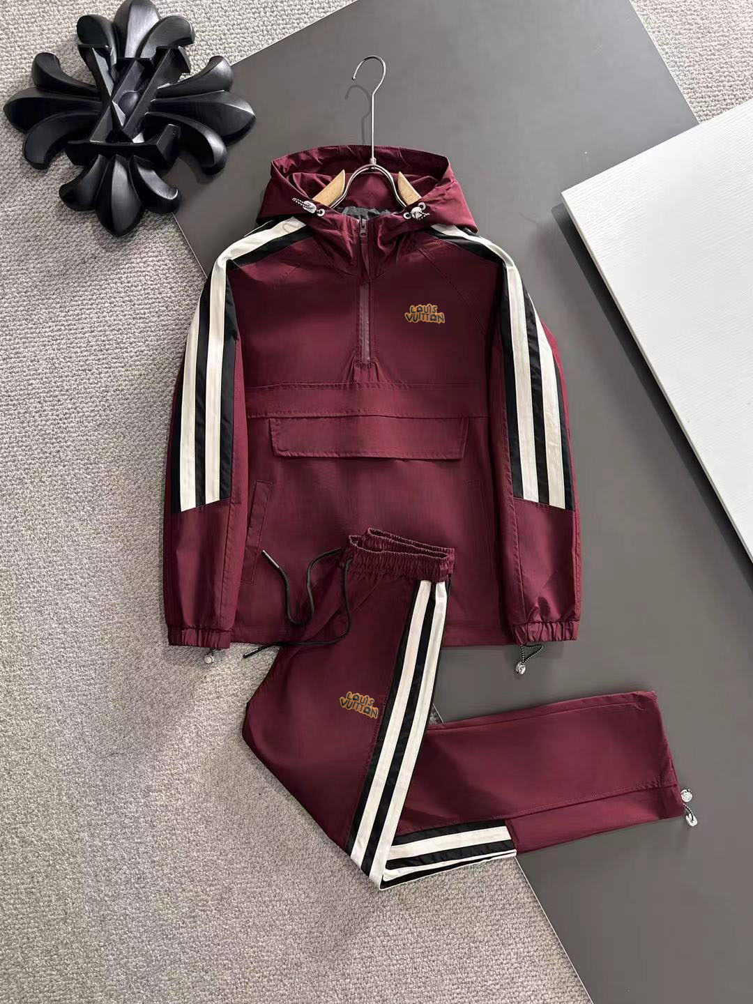 秋冬服 人気商品入荷 ルイヴィトン 上下服 セットアップ? メンズ