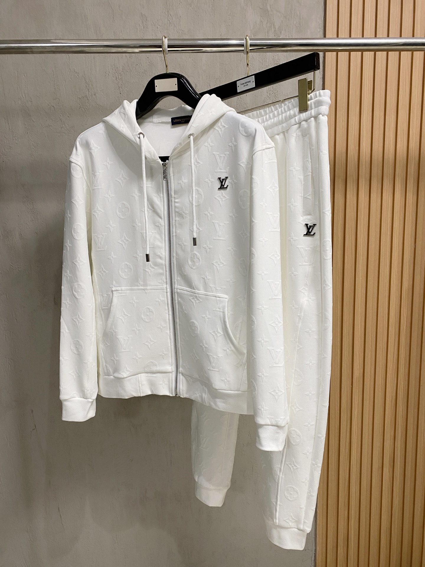 秋冬服 人気ランキング第1位ルイヴィトン 上下服 セットアップ