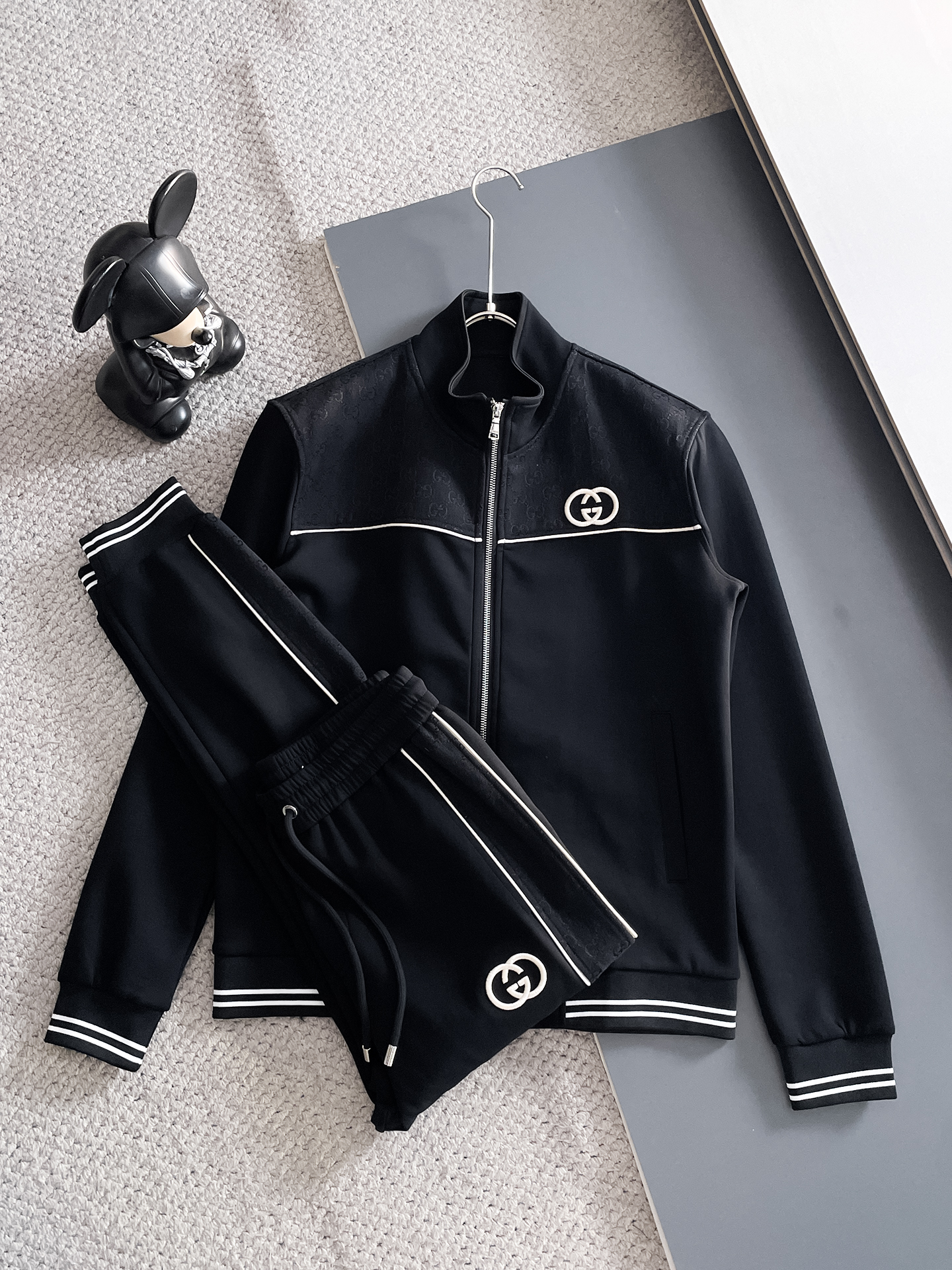 秋冬服 人気商品入荷 グッチ 上下服 セットアップ  メンズ