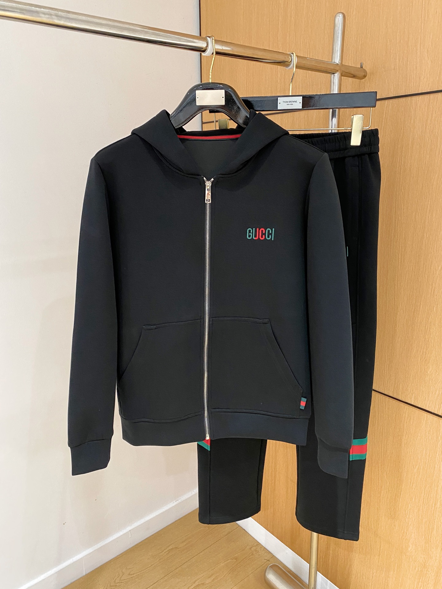 秋冬服 人気商品入荷 グッチ 上下服 セットアップ  メンズ