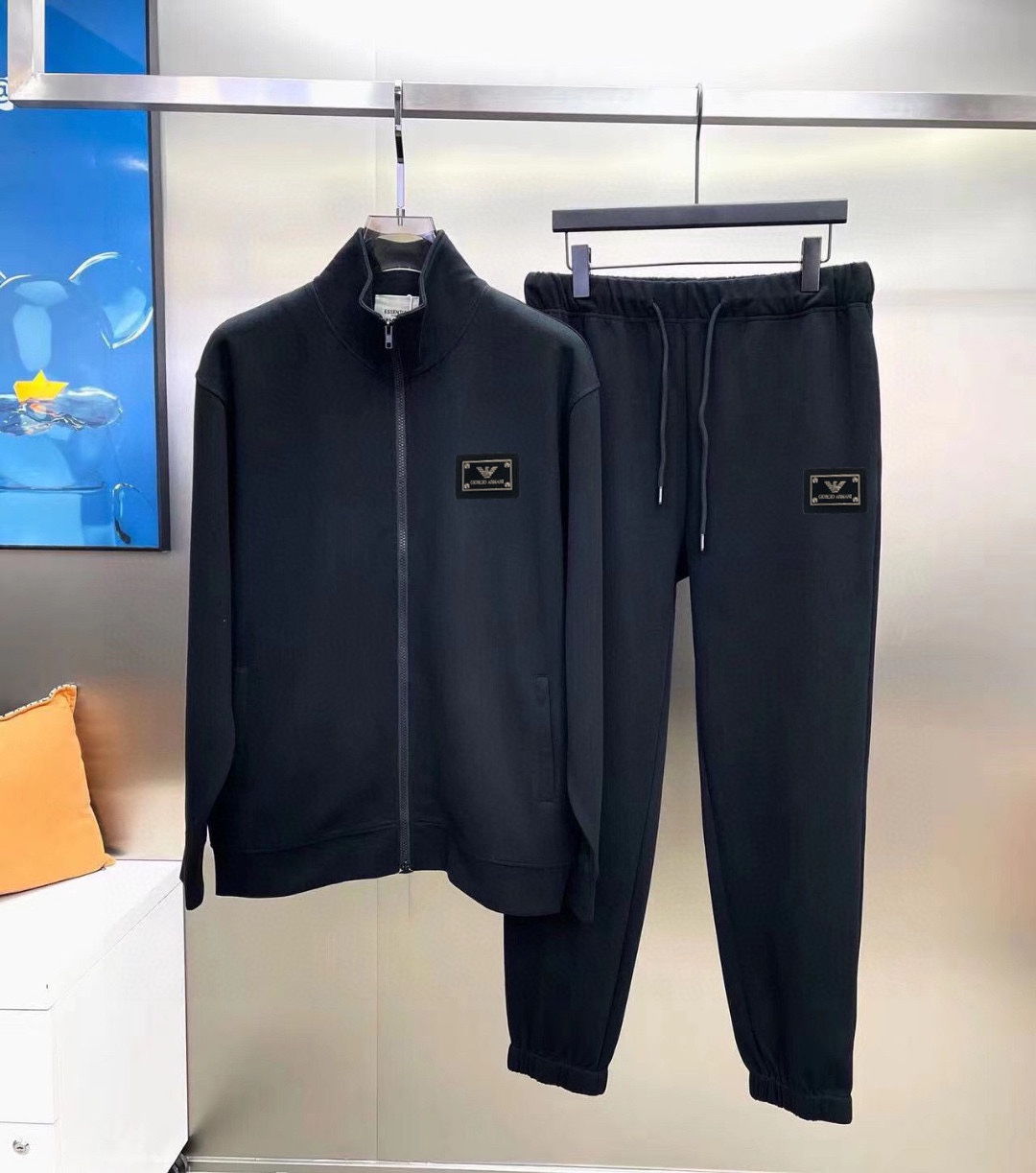 秋冬服 人気商品入荷 アルマーニ 上下服 セットアップ? メンズ