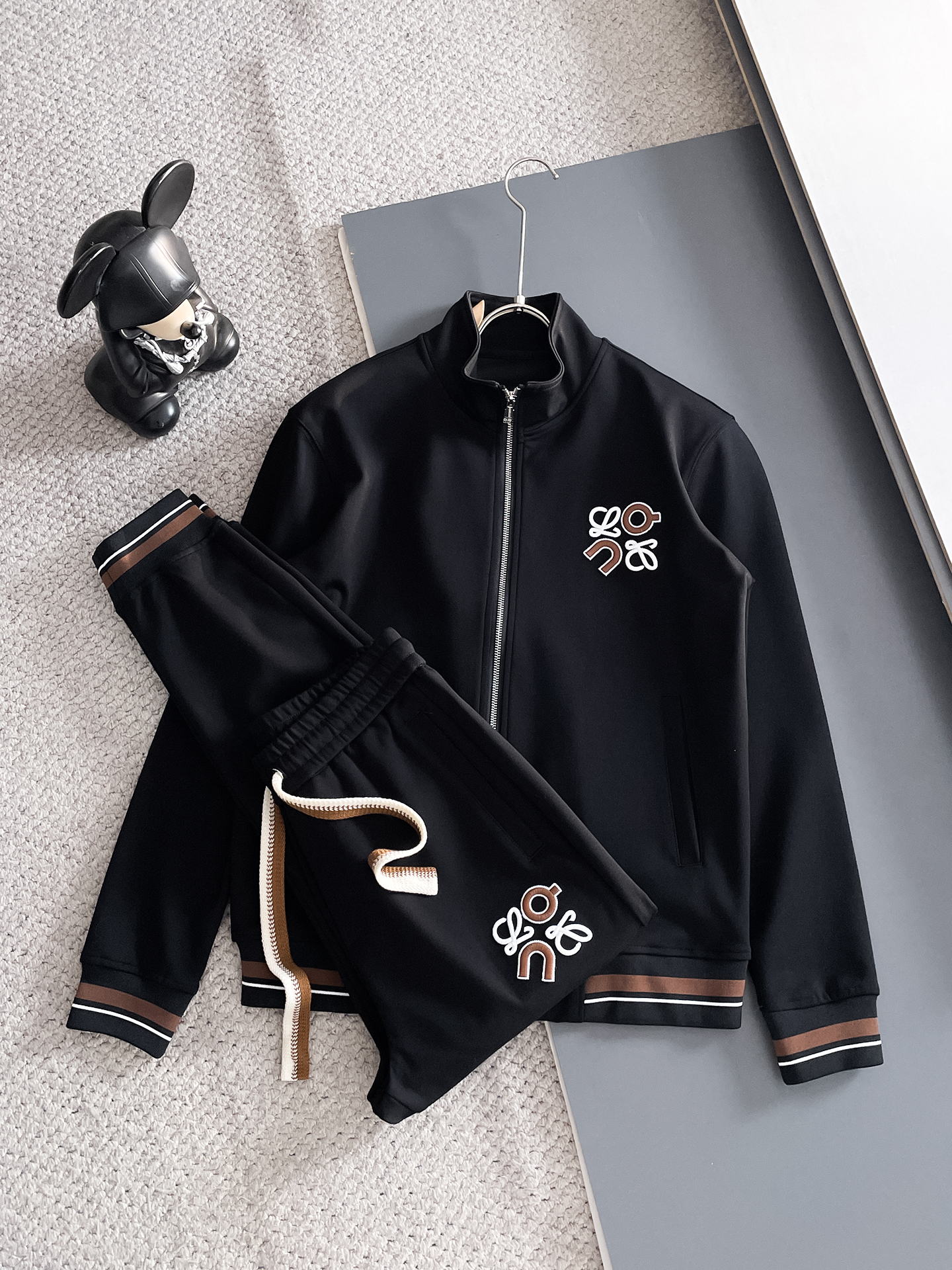 25SS秋冬服 人気商品入荷 ロエベ 上下服 セットアップ  メンズ