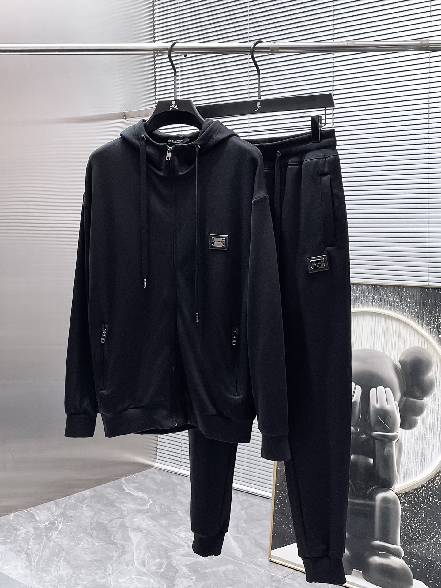 秋冬服 人気商品入荷 ドルチェ&ガッバーナ 上下服 セットアップ  メンズ