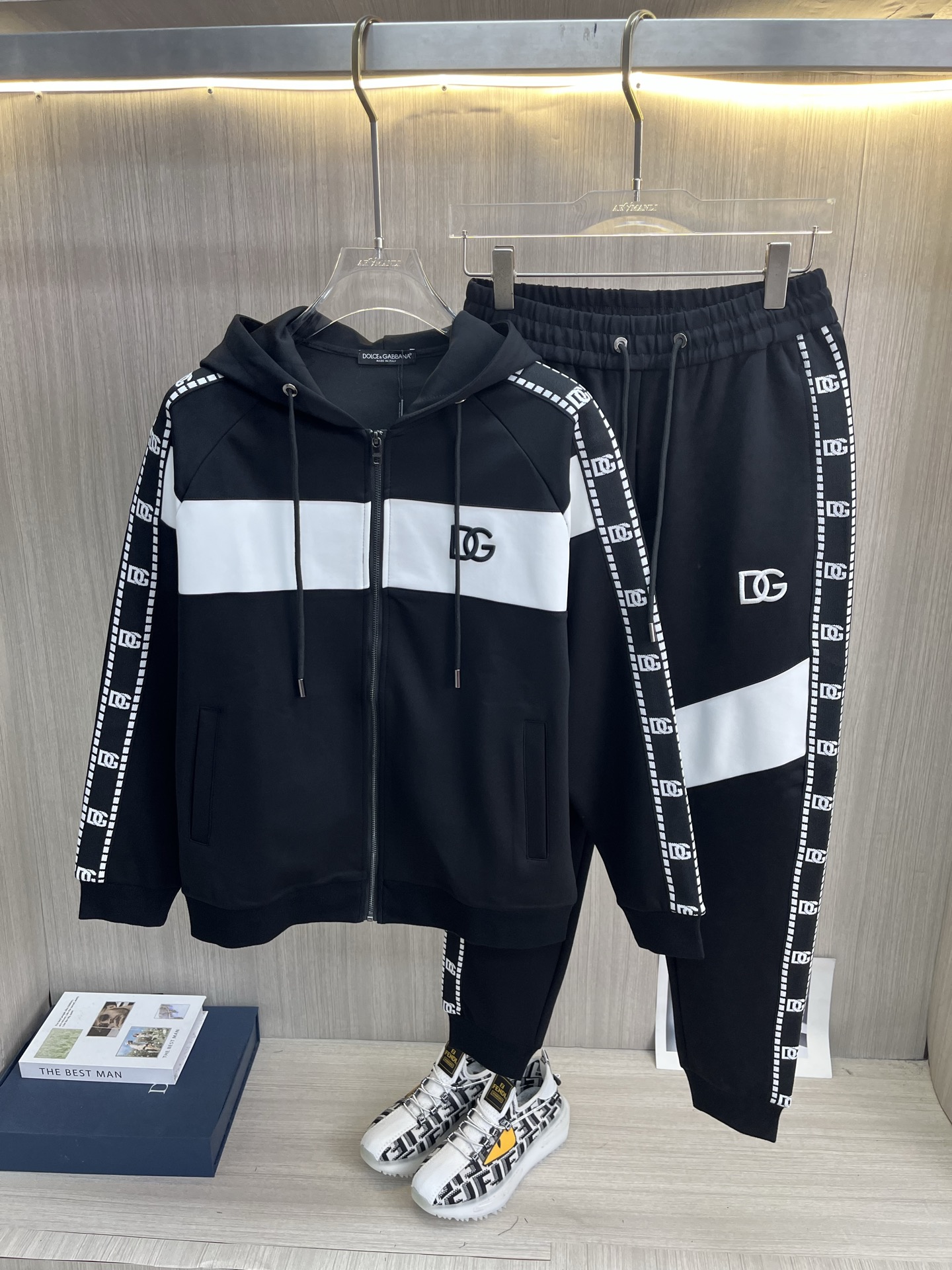 秋冬服 人気商品入荷 ドルチェ&ガッバーナ スウェット セットアップ? メンズ