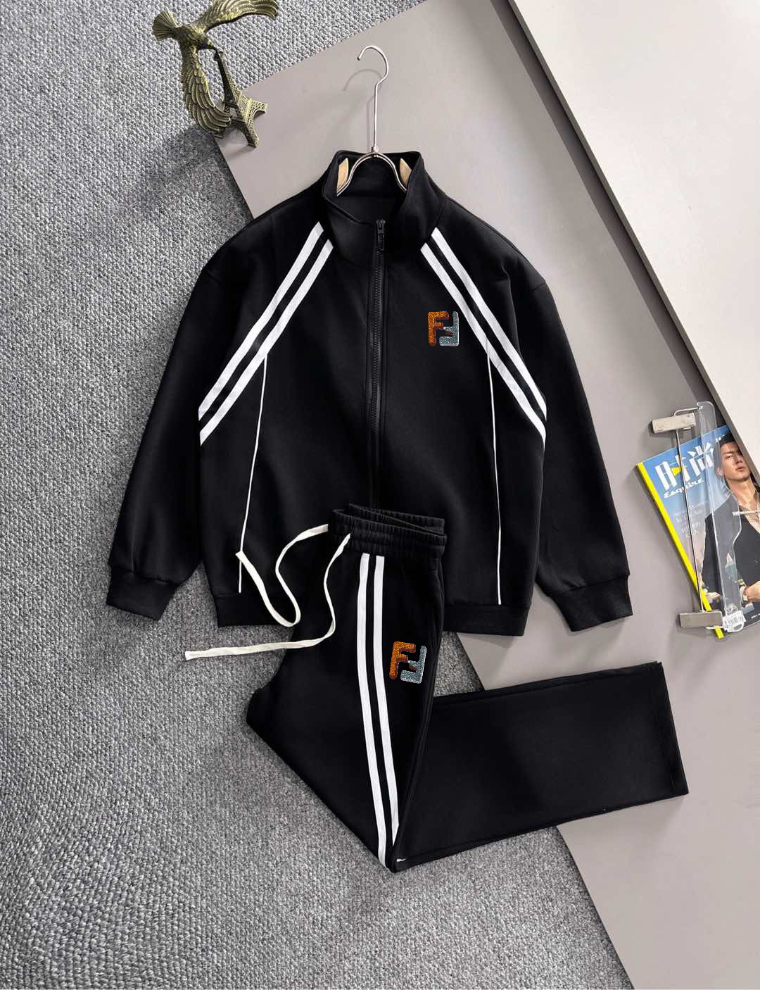秋冬服 人気商品入荷 フェンディ 上下服 セットアップ? メンズ