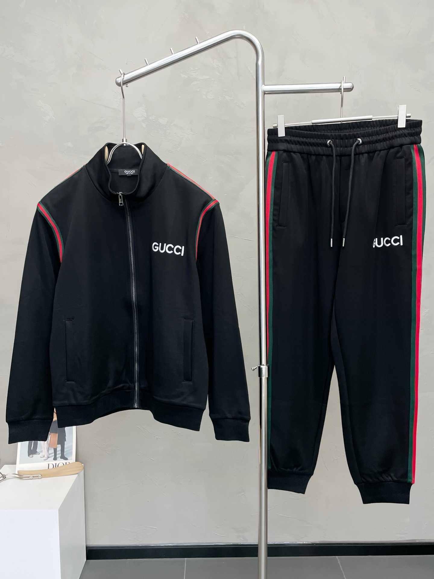 秋冬服 人気商品入荷 グッチ 上下服 セットアップ  メンズ