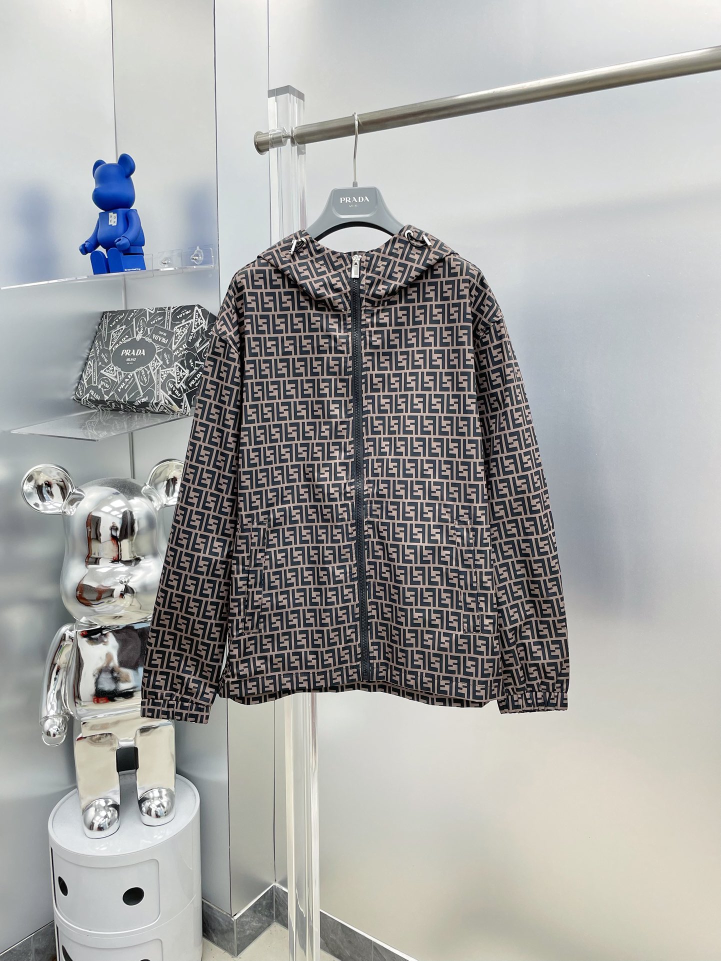 秋冬服 人気商品入荷 フェンディ 上下服 セットアップ?  メンズ