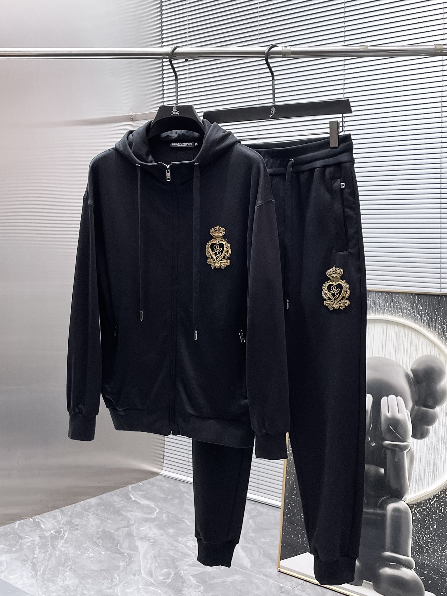 秋冬服 人気商品入荷 ドルチェ&ガッバーナ 上下服 セットアップ  メンズ